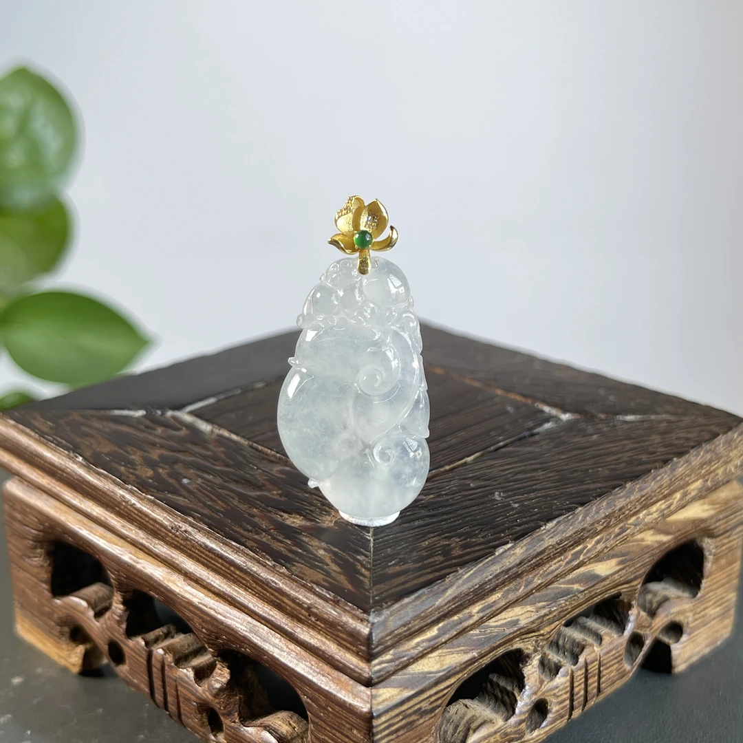 JTA24-117 天然缅甸A货翡翠 18K扣头如意