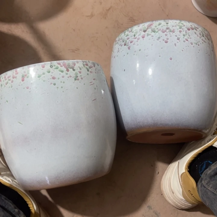 紫砂花盆口径20高度20两只正品