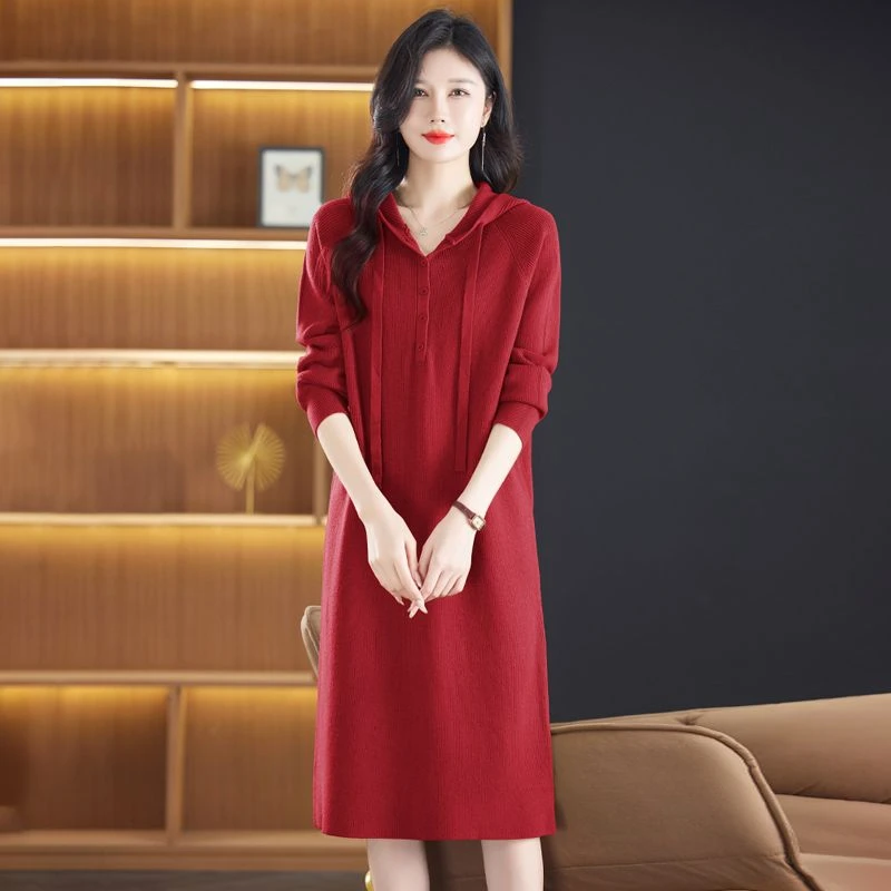 本命年红色爆款加厚秋冬长款连帽秋冬宽松特大码配大衣显瘦毛衣裙