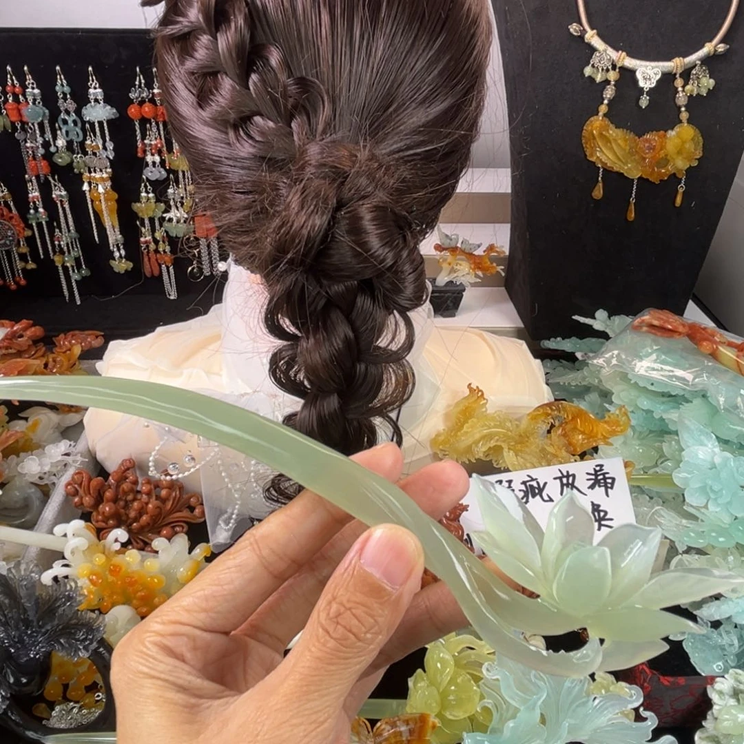 未镶嵌岫玉发饰瑕疵