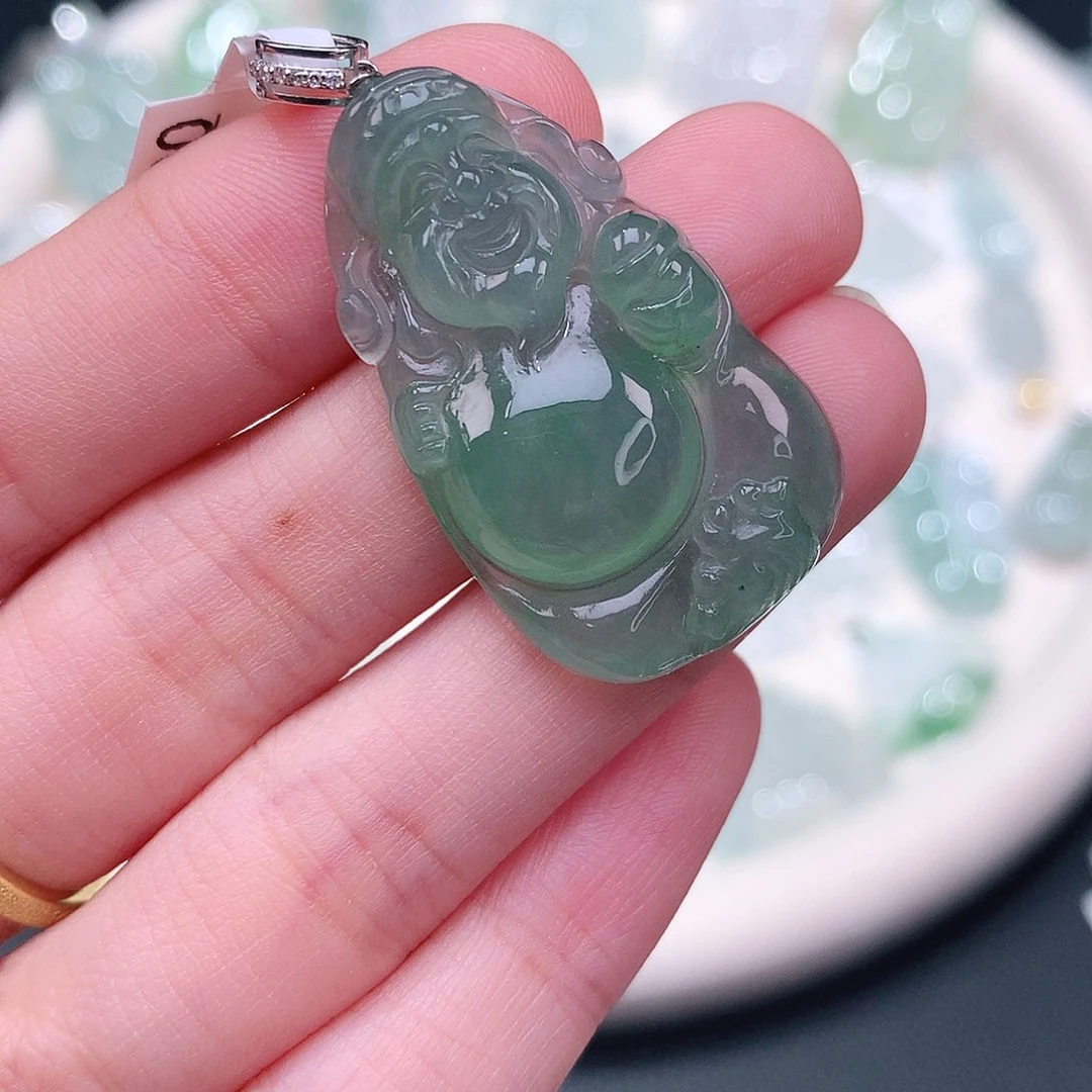 颈饰18K金镶嵌翡翠33.4-20-5.6