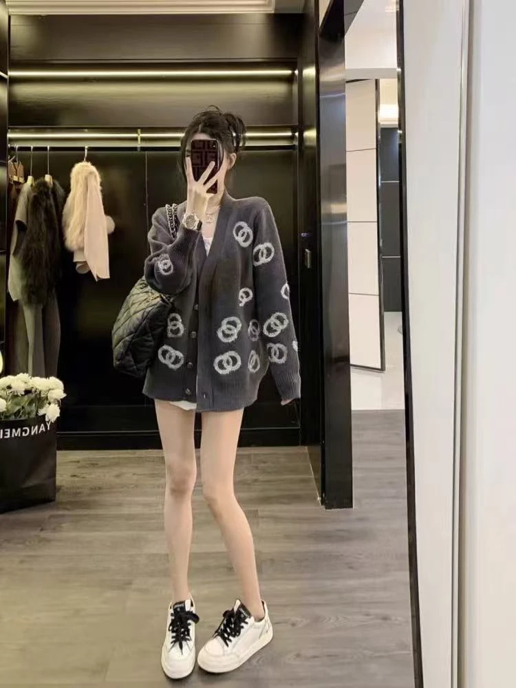 2025秋季新款毛衣外套女韩系慵懒复古宽松百搭针织开衫上衣