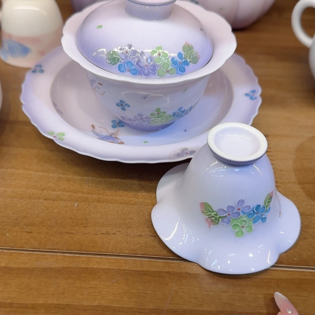 洋***_一个杯子一个盖碗一个壶承