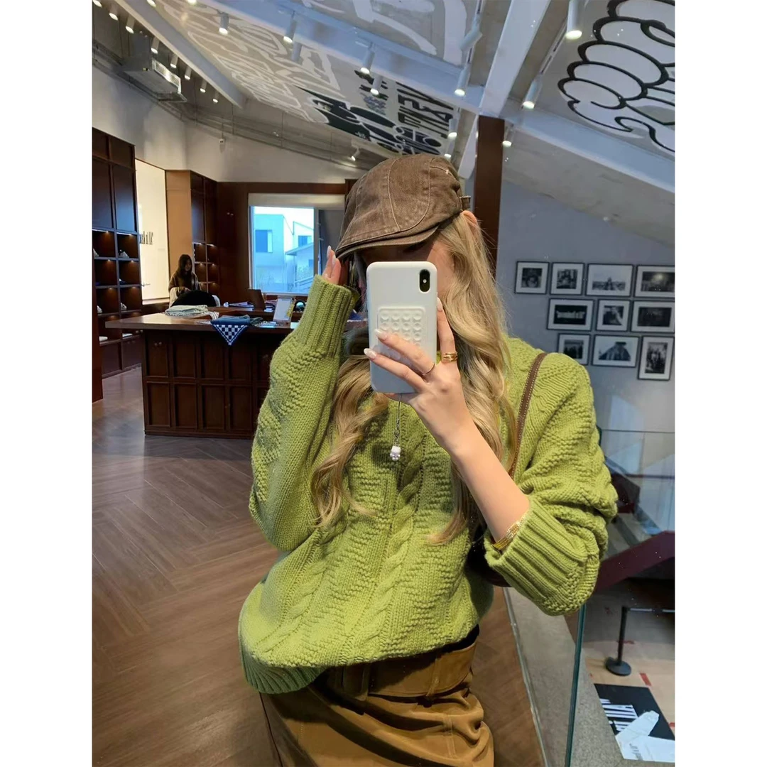 高级感套头慵懒毛衣+麂皮腰带直筒半身裙套装C 9730#