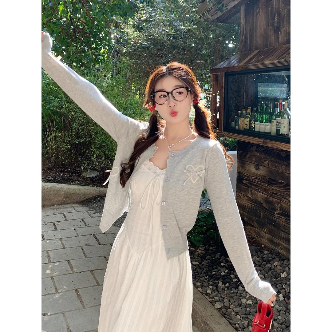 温柔风灰色针织开衫2025早秋新款减龄甜美穿搭小开衫短款百搭外套