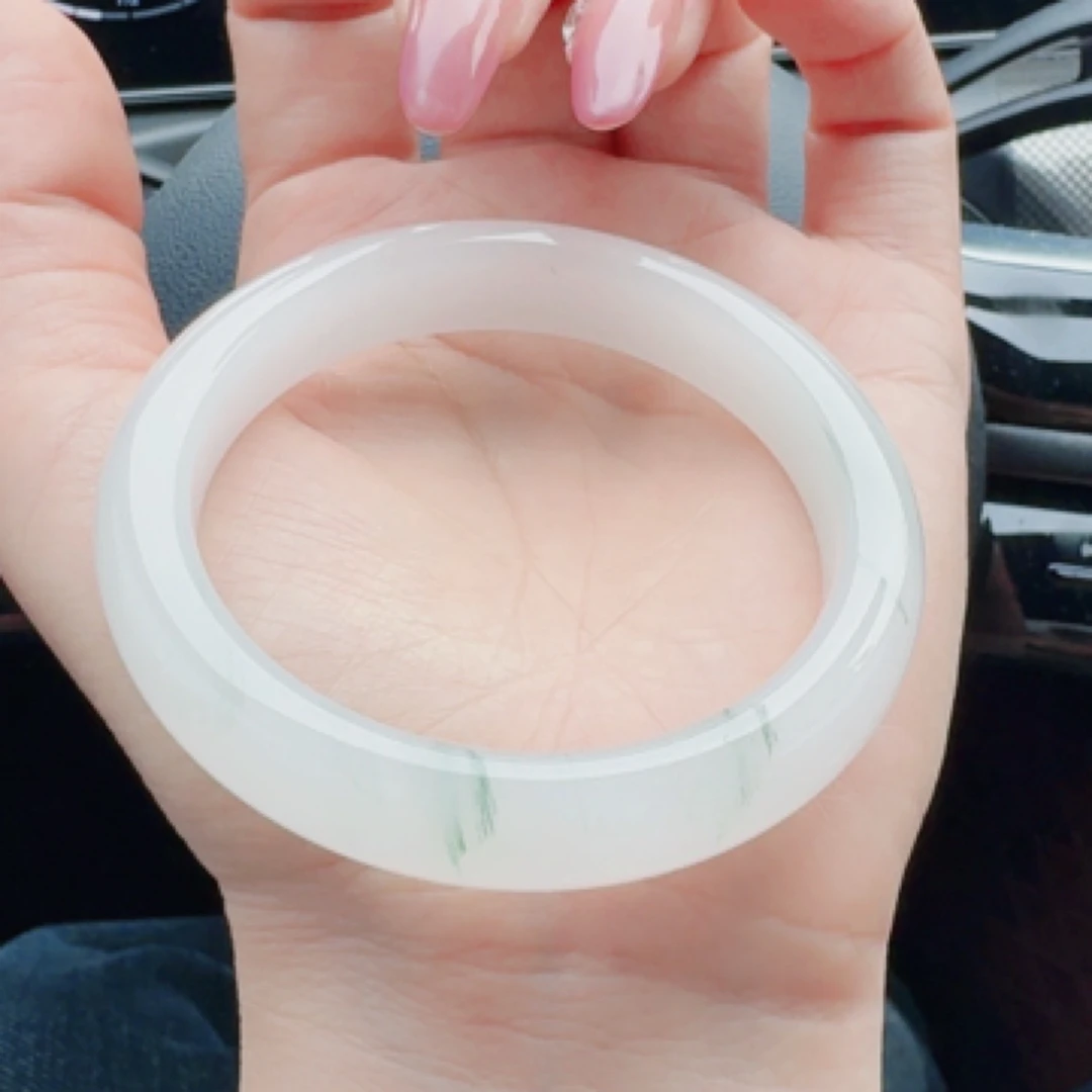 新疆金丝玉白月光天山翠手镯