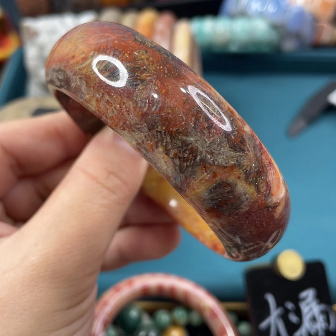 未镶嵌手镯硅化玉