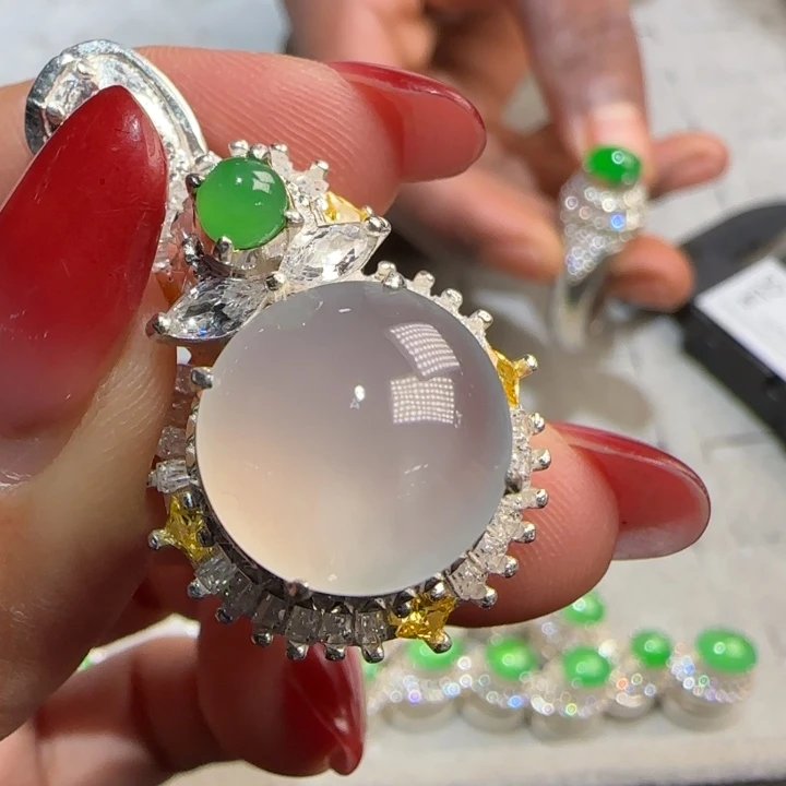 定制翡翠未镶嵌翡翠