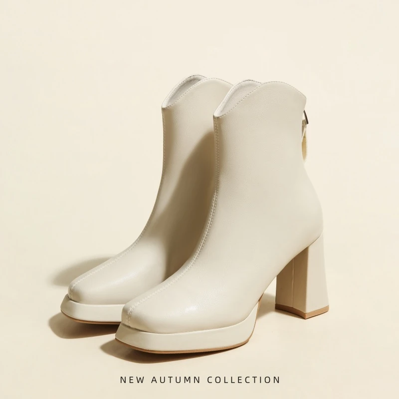 防水台瘦瘦靴高级感马丁靴子女秋冬小个子厚底炸街粗跟高跟短靴女