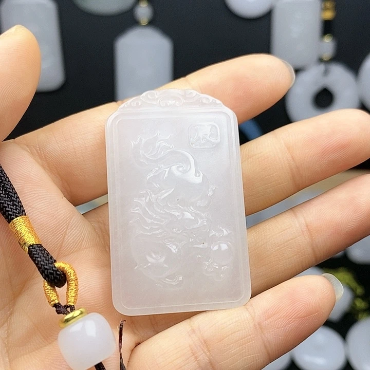 石英质玉吊坠(不含链)未镶嵌郭*