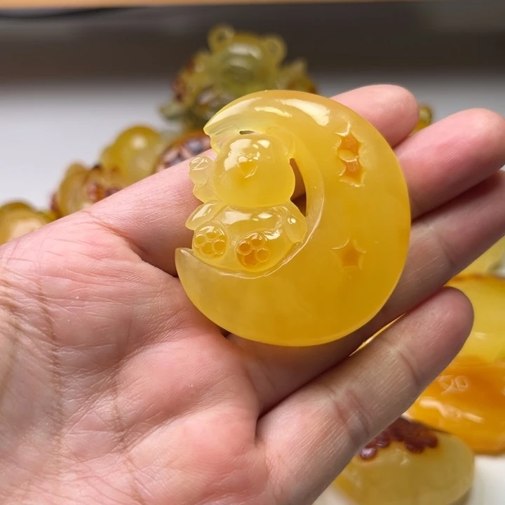 琥珀颈饰未镶嵌琥珀蜜蜡