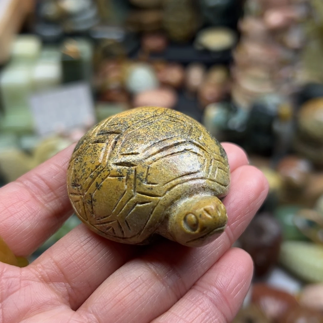 岫岩河磨玉（透闪石质玉）未镶嵌颈饰河磨玉乌龟