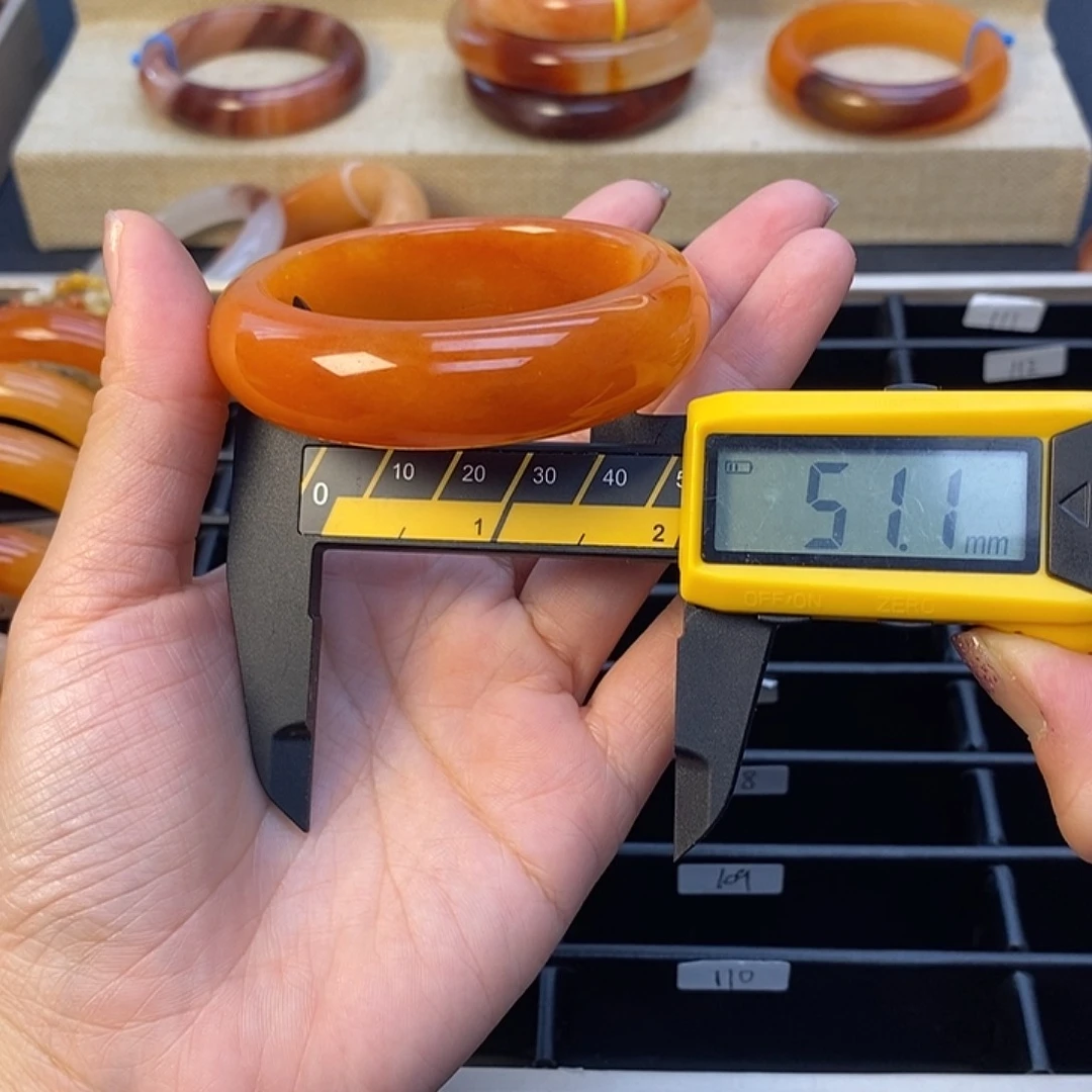 未镶嵌石英质玉（黄龙玉）手镯91号