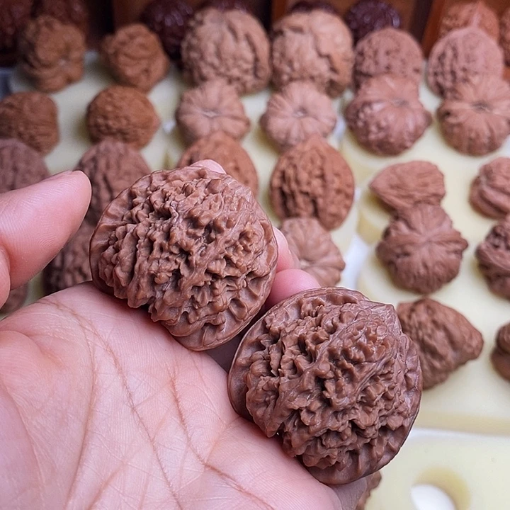 【闪购商品】文玩核桃把件七***天40满天星