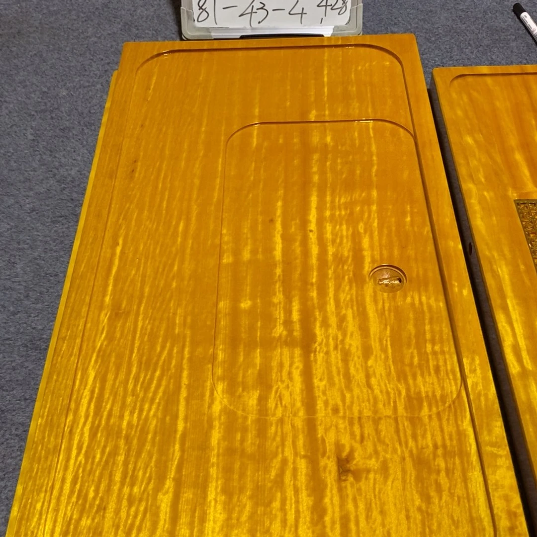 C***s非洲大叶金丝楠木茶盘