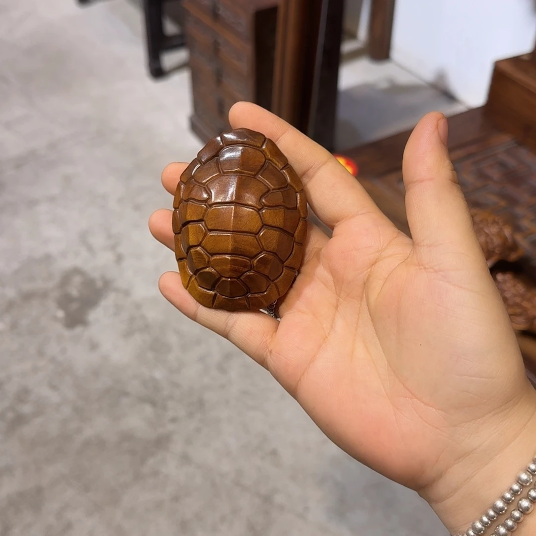 流***年木复古装饰摆件手把件长7厘米