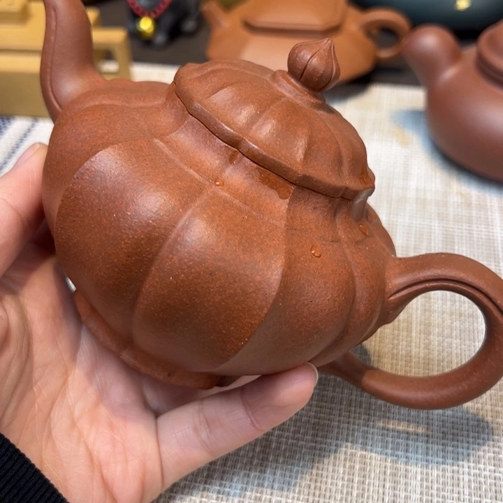 茶壶紫砂容量300毫升，红泥，笑樱