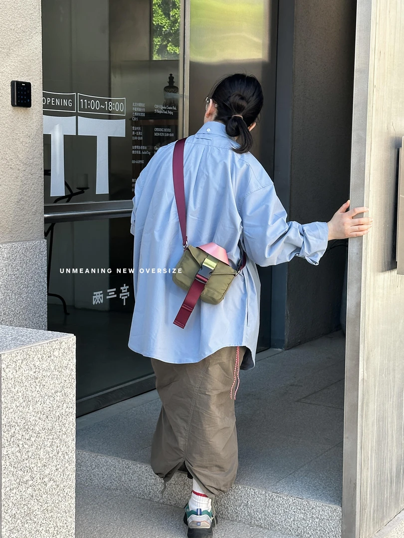 UNMEANING没意思/手提包中性机能风牛角包斜挎包百搭休闲手机包