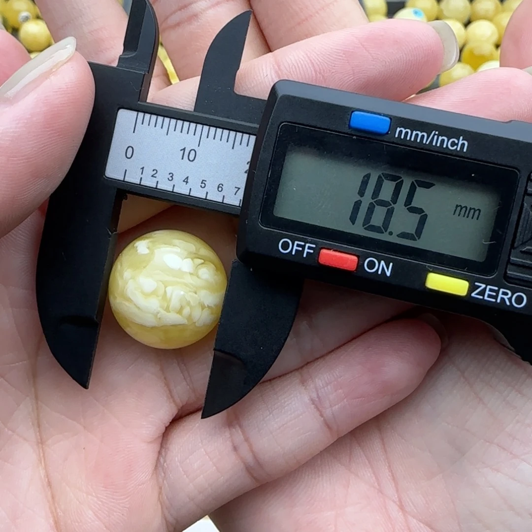 蜜蜡未镶嵌裸石鸡油黄瓷白妖花