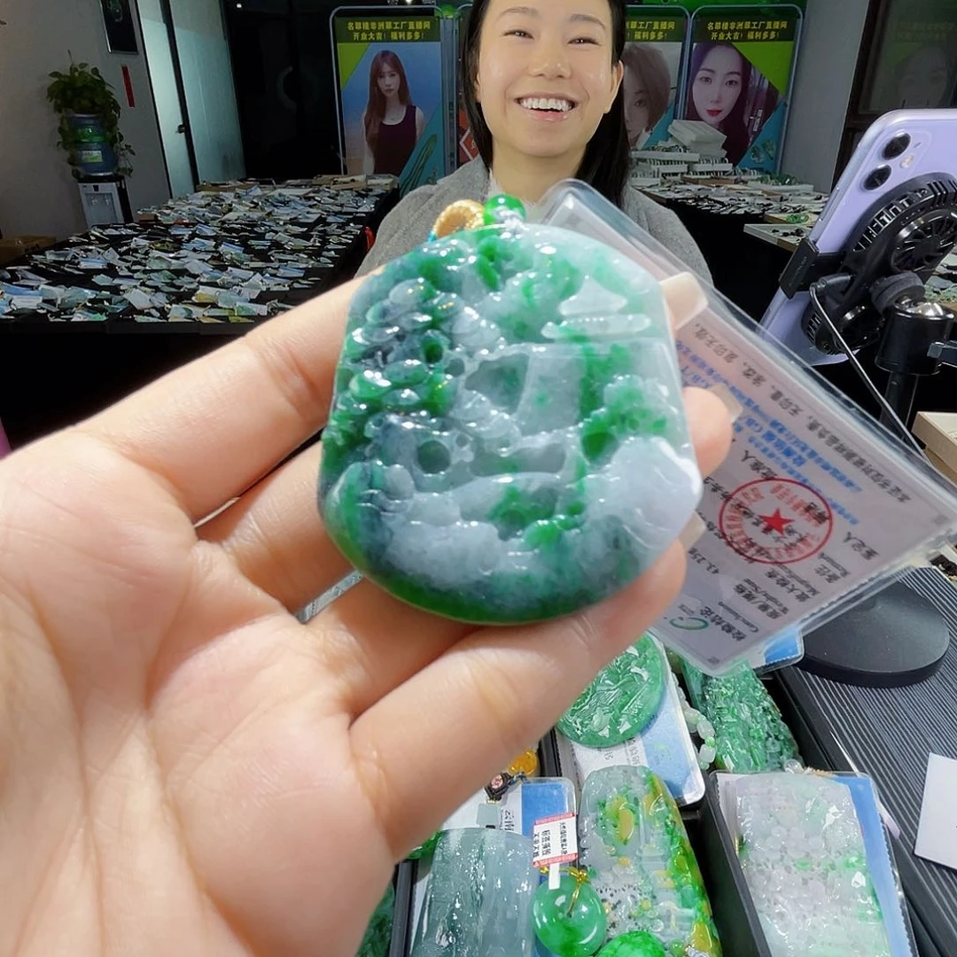 颈饰未镶嵌翡翠一