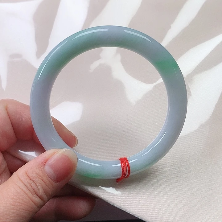 翡翠手镯未镶嵌翡翠099