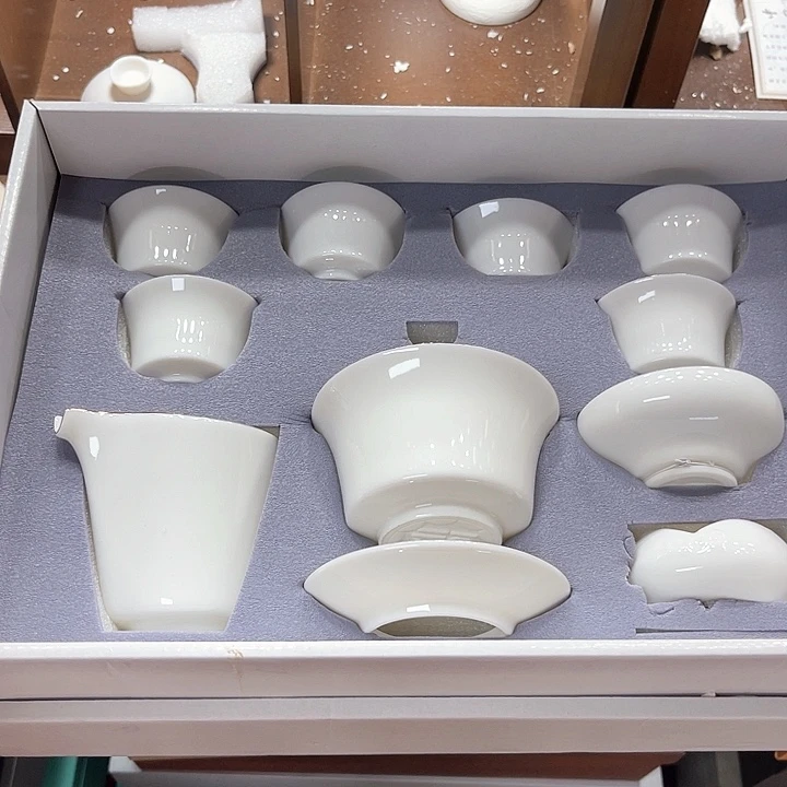 孤品茶具套装等。