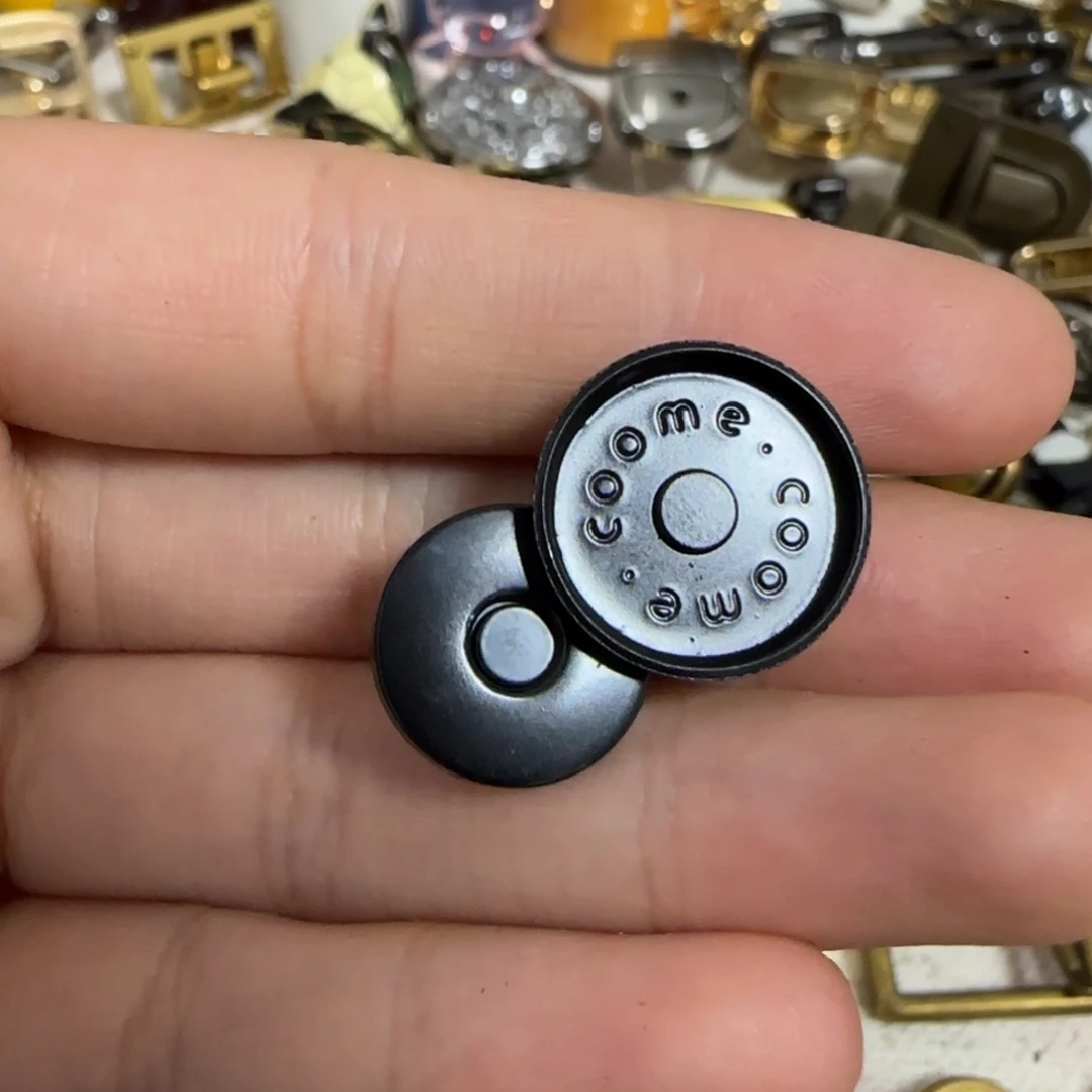 1.4卡脚磁吸8元10套