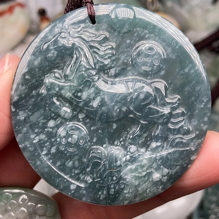 颈饰未镶嵌翡翠翡翠