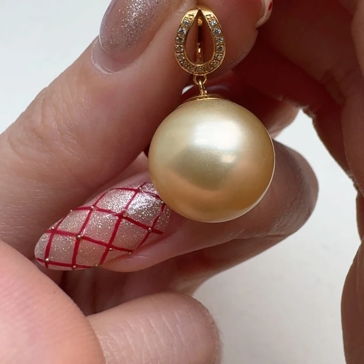 海水珍珠颈饰18K金镶嵌