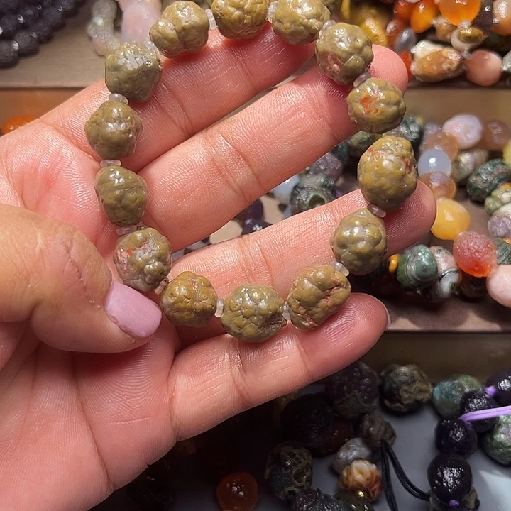 阿拉善彩玛瑙手串