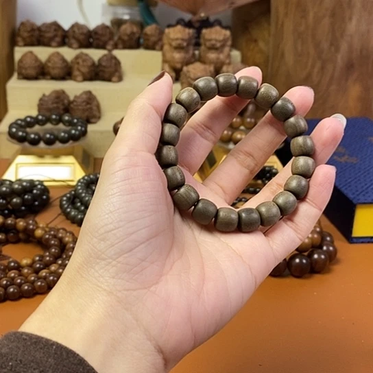 老山檀香阴沉桶珠10-11手串