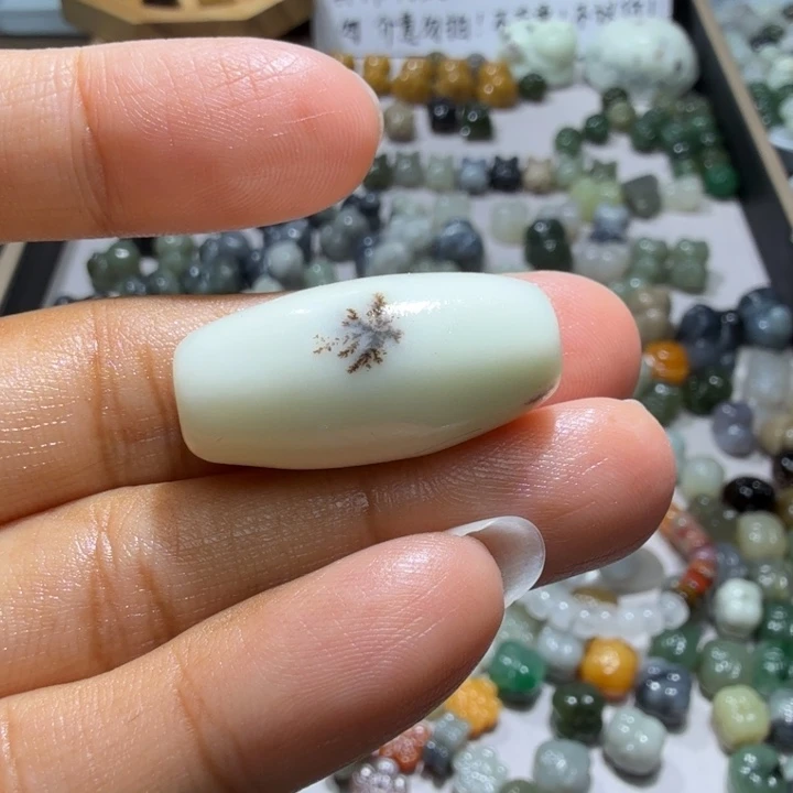 未镶嵌和田玉珠宝半成品