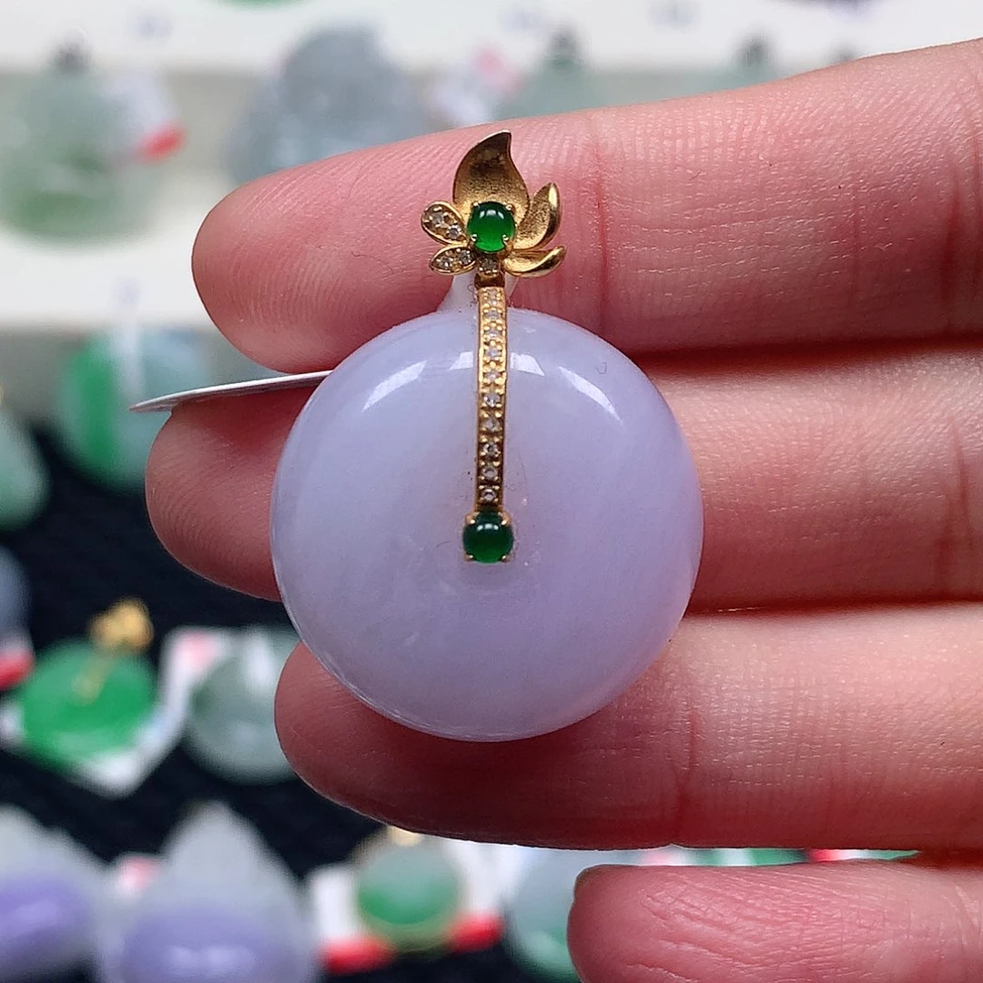 颈饰18K金镶嵌翡翠翡翠吊坠