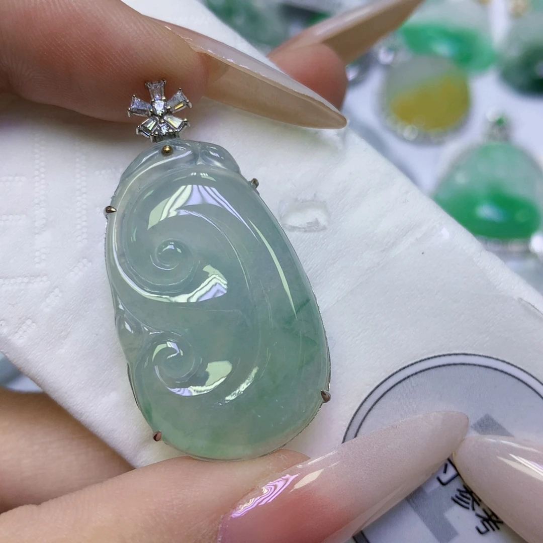 翡翠18K金镶嵌颈饰天然缅甸翡翠a货百元以上9元证书费自理