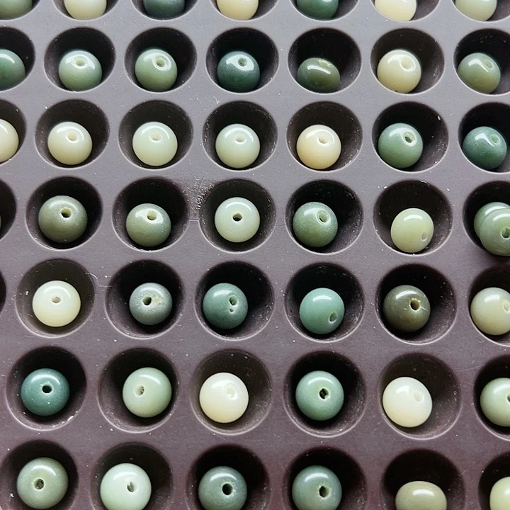 白玉菩提吊坠微瑕6/8青提苹果100卡灯牌宠200