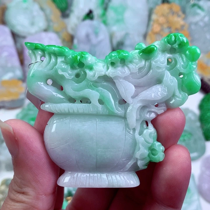 吊坠(不含链)未镶嵌翡翠