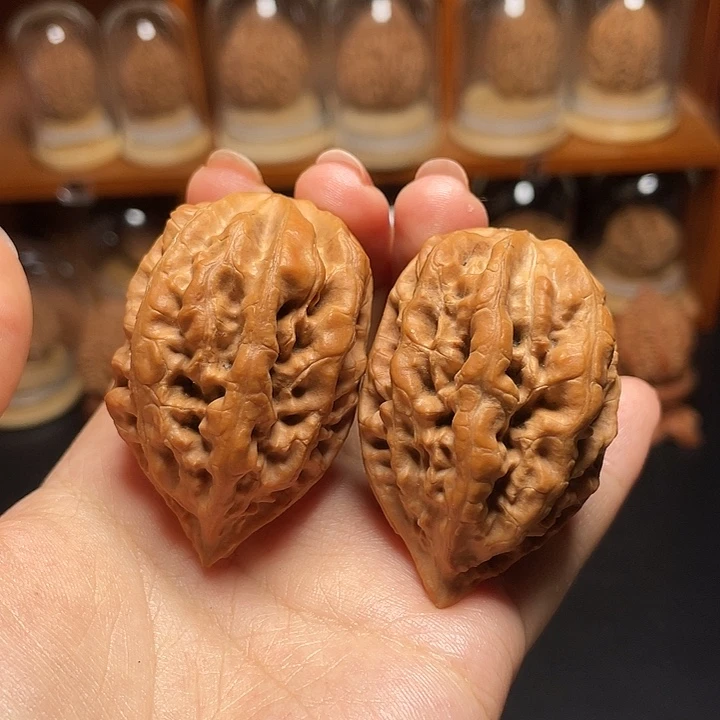 文玩核桃把件帝王龙