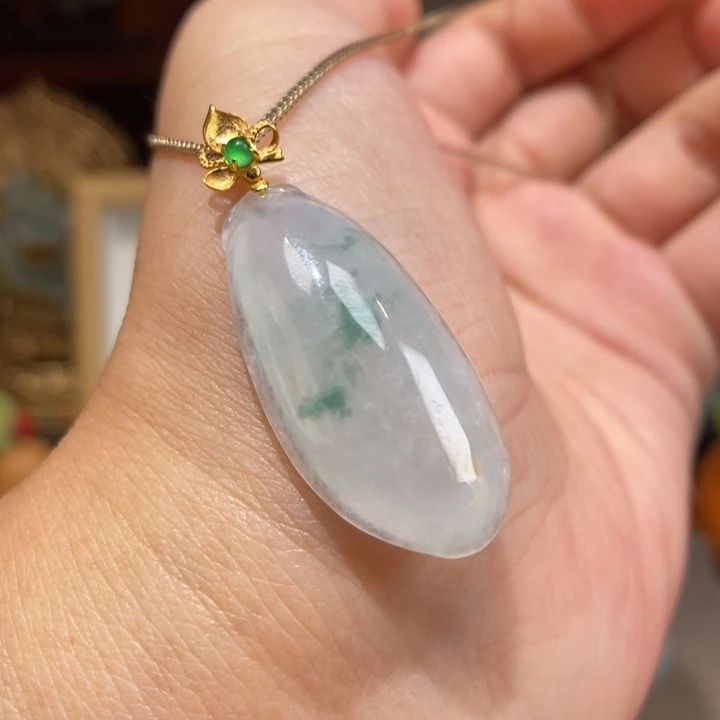 【闪购商品】颈饰18K金镶嵌翡翠13