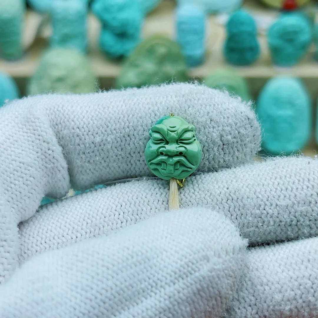 绿松石未镶嵌珠宝奇石