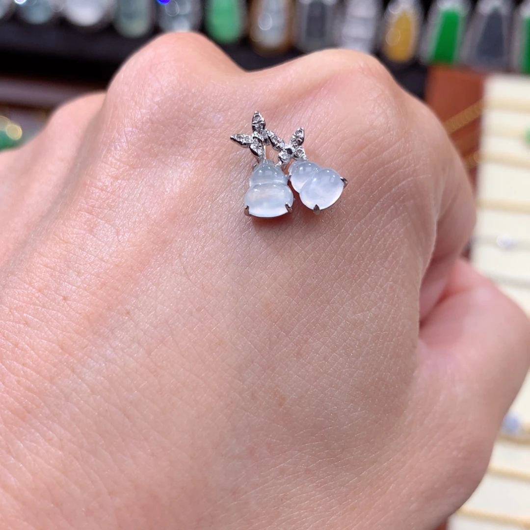 翡翠18K金镶嵌颈饰翡翠