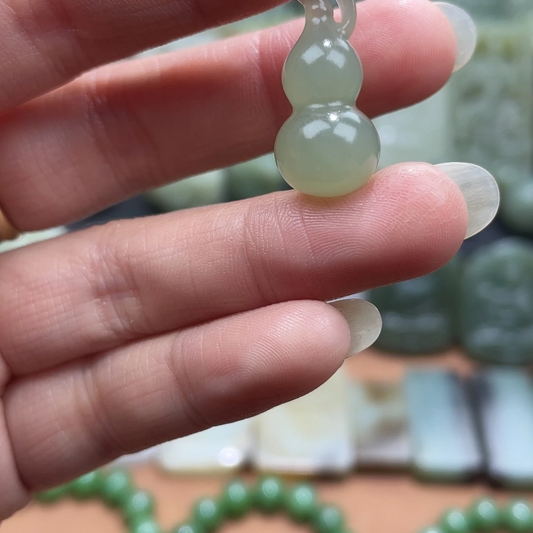 和田玉未镶嵌吊坠(不含链)