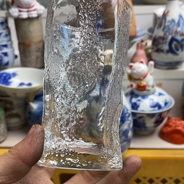 瓷片浅*、不想在这个社会生活着啊怎么