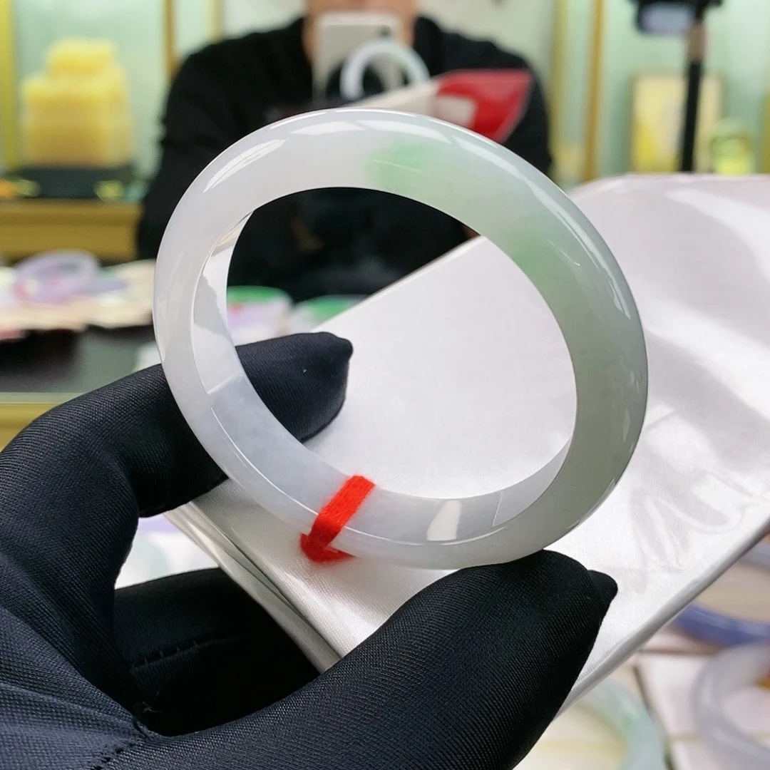 【闪购商品】未镶嵌手镯翡翠