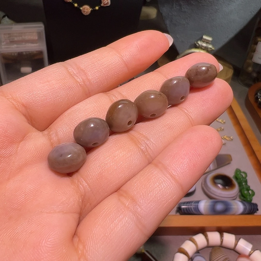 珂***…玛瑙/玉髓未镶嵌珠宝半成品