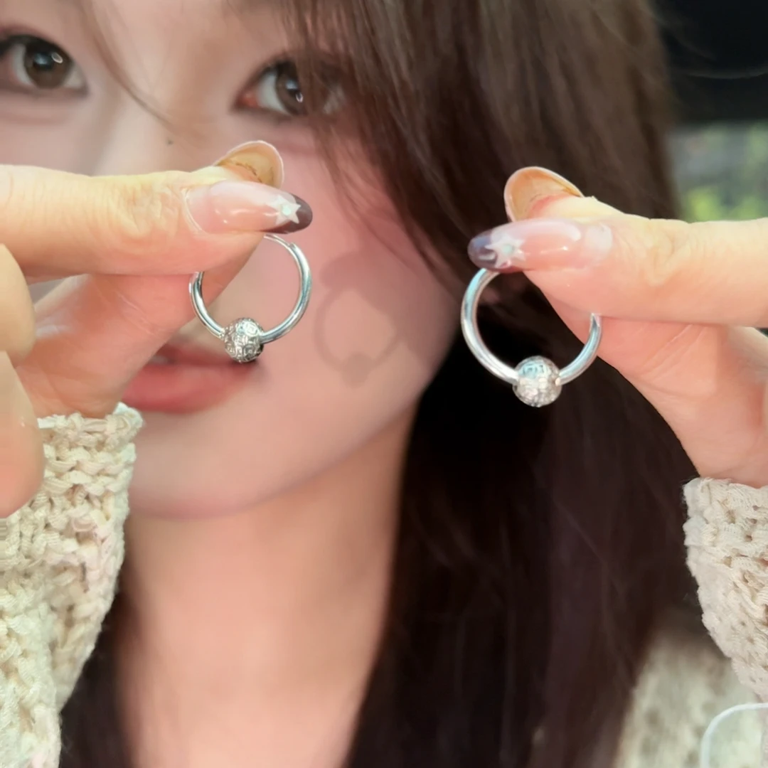 铜合金耳饰 复古重工钱币吊坠耳圈女轻奢高级感秋冬个性圈圈耳饰