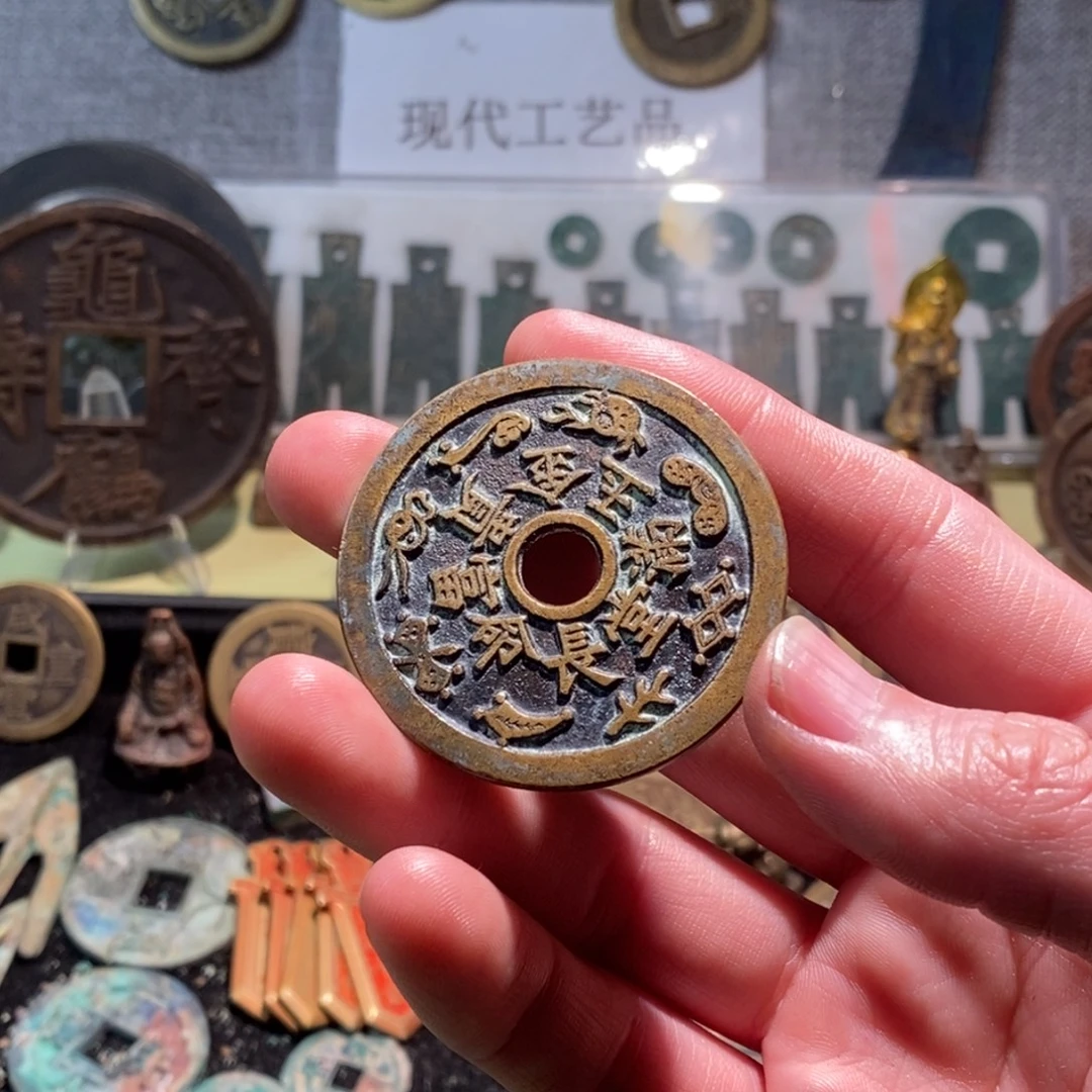 亏***情铜现代仿制工艺品