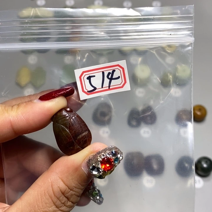 岫岩河磨玉（透闪石质玉）颈饰未镶嵌夏*棉