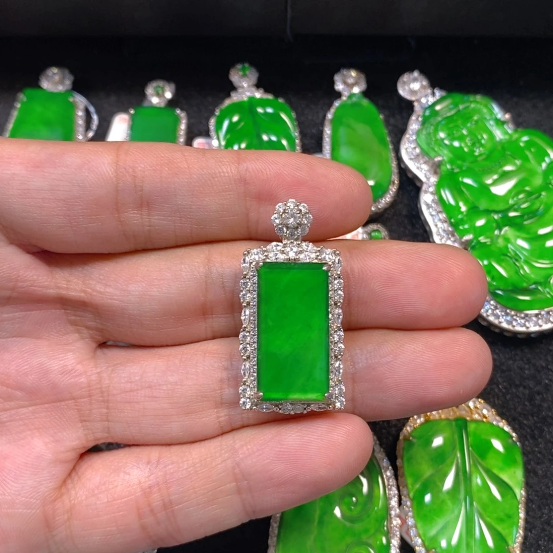 颈饰银S925镶嵌翡翠无事牌吊坠