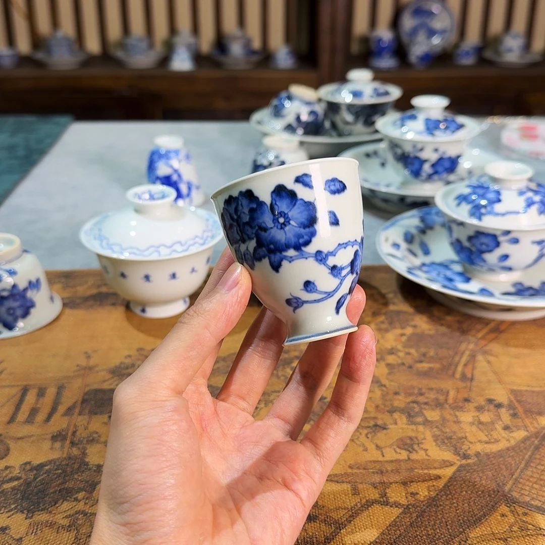 明逸堂手绘蔷薇花茶杯