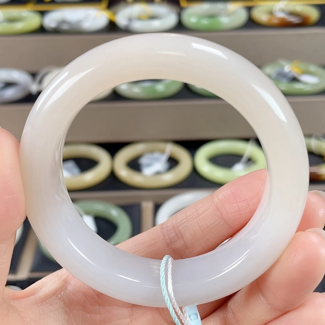 和田玉未镶嵌手镯粉紫半山水